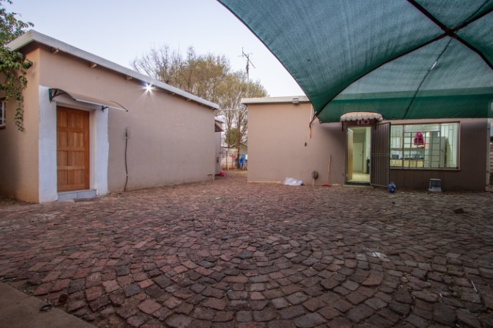 To Let 1 Bedroom Property for Rent in Die Bult North West